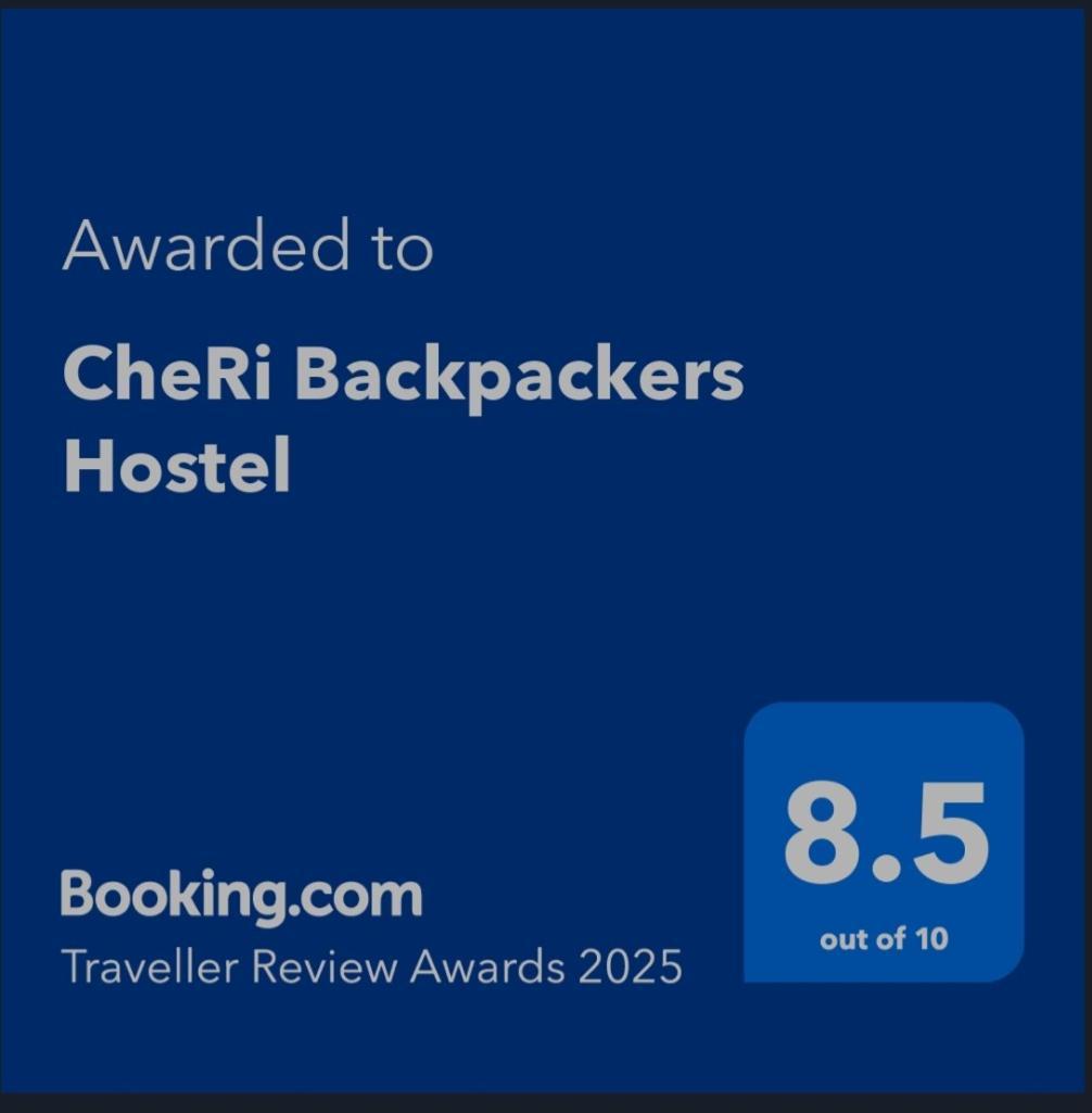 Cheri Backpackers Hostel موالبوال المظهر الخارجي الصورة